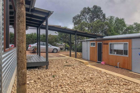 CDC-625 Beach House Incl.rear 2BR Studio - Inverell Accommodation 1