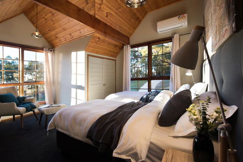 Cedar And Stone - Inverell Accommodation 3