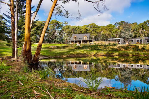Cedar And Stone - Inverell Accommodation 1