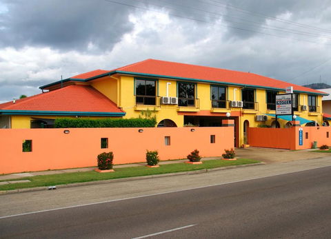 Cedar Lodge Motel - Inverell Accommodation 1
