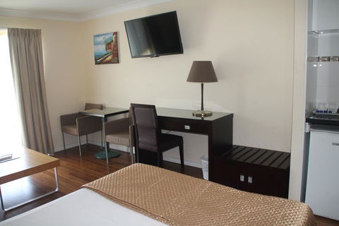 Centenary Motor Inn - Inverell Accommodation 3