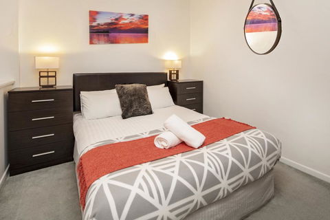 Central Abode-Modern Apartment In The Heart Of Jindabyne - Inverell Accommodation 2