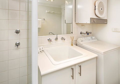 Central Abode-Modern Apartment In The Heart Of Jindabyne - Inverell Accommodation 3