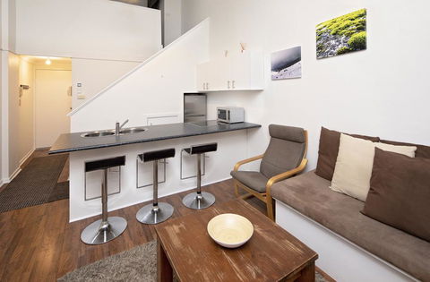 Central Abode-Modern Apartment In The Heart Of Jindabyne - Inverell Accommodation 1