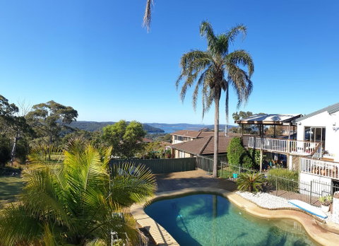 Central Coast Getaway 4B Family Holiday Home - Inverell Accommodation 0