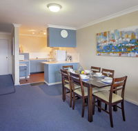 Central Park 7 - the convenience of location  the warmth of comfortable living - Inverell Accommodation