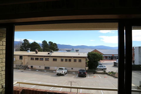 Central Park Apartment 8 - Inverell Accommodation 0
