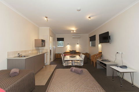 Chalambar Motel - Inverell Accommodation 3