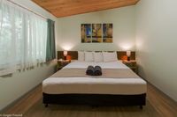 Book Lake Eacham Accommodation Vacations Inverell Accommodation Inverell Accommodation