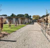 Charlie's Place Tyrone beach at end of street - Inverell Accommodation