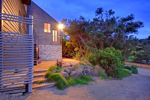 Charltom Hills - Inverell Accommodation 1