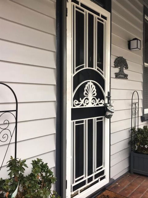 Charming Miners Cottage In The Hip City Of Geelong - Inverell Accommodation 1