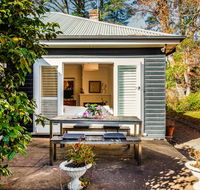 Charming Mountain Cottage - Inverell Accommodation