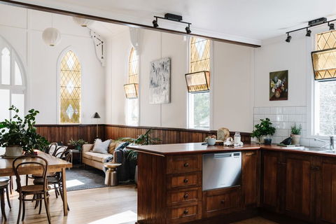 Church Conversion, Private Garden, Family Escape - Inverell Accommodation 2