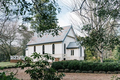 Church Conversion, Private Garden, Family Escape - Inverell Accommodation 1