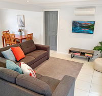 City Center - Modern 2-Bedroom Apartment - Inverell Accommodation