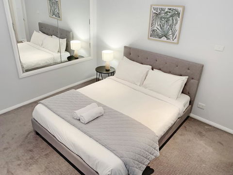 City Center - Modern 2-Bedroom Apartment - Inverell Accommodation 1