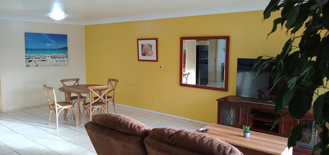 City Center View - Inverell Accommodation 3