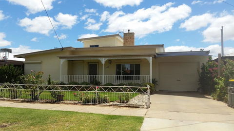 City Holiday Home Mildura - Inverell Accommodation 0