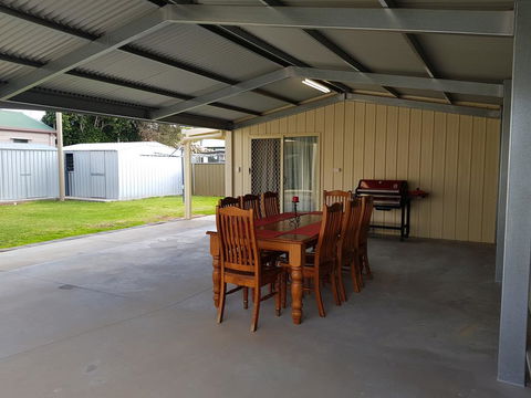 City Holiday Home Mildura - Inverell Accommodation 1