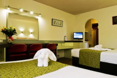 Classic Twin-bed Room 1 In Oakleigh - Inverell Accommodation 0