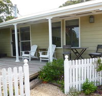 Clovelly Cottage - Inverell Accommodation