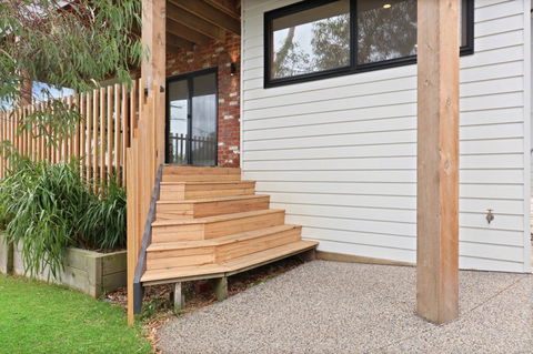COASTAL BEAUTY ON BRUCE - Inverell Accommodation 0