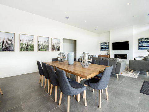 Coastal Chic - Inverell Accommodation 1