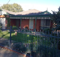 Cobram Cottage - Inverell Accommodation