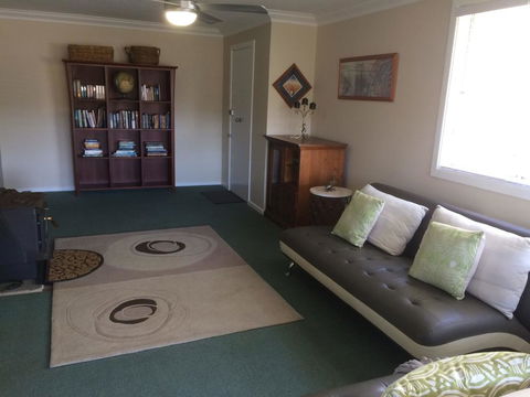 Cockatoo Corner - Armidale - Inverell Accommodation 3