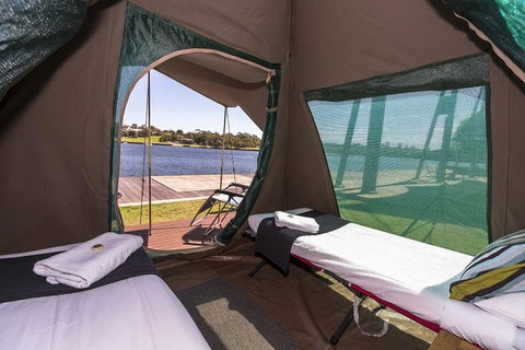 Cockatoo Island Accommodation - Inverell Accommodation 1