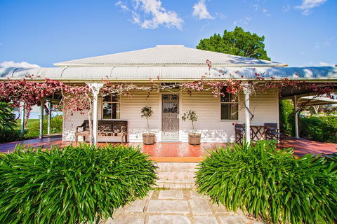 Cockfighters Ghost Vineyard Accommodation - Inverell Accommodation 0