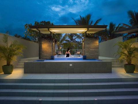 Coconut Grove - Inverell Accommodation 0
