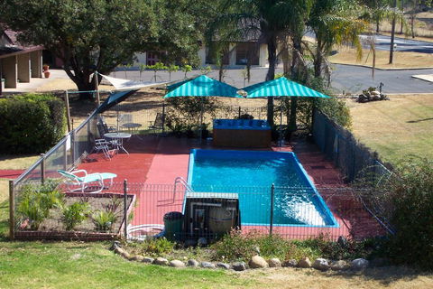 Colonial Inn Motel - Inverell Accommodation 0