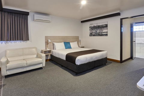 Comfort Hotel Olde Tudor - Inverell Accommodation 3
