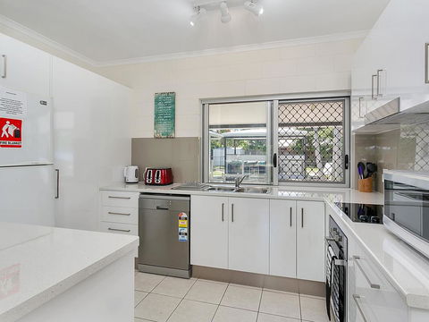 Connemara Beachside Cottage - Inverell Accommodation 3