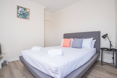 Convenient 2bed Rockdale APT Next To Station&Beach - Inverell Accommodation 2