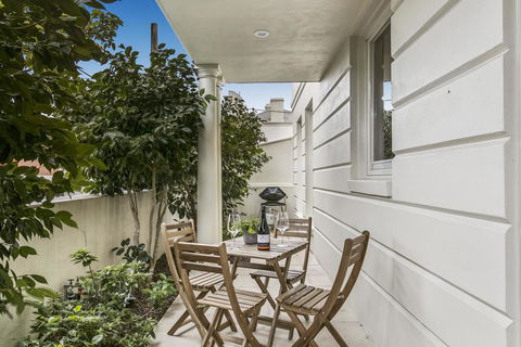 Convenient And Quiet In Sophisticated Malvern - Inverell Accommodation 2
