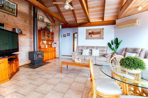Coota Views - Inverell Accommodation 1