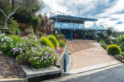 Coota Views - Inverell Accommodation 2