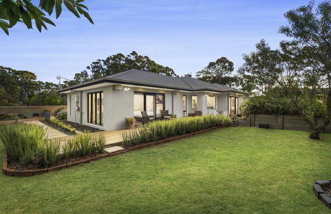Corinella House - Inverell Accommodation 0