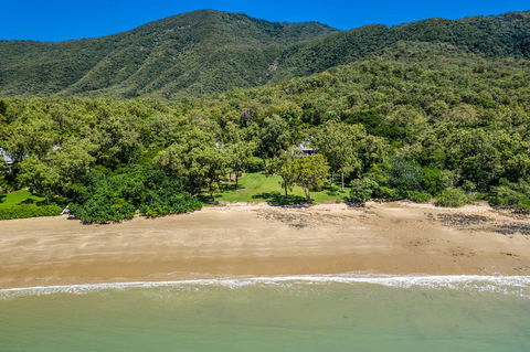 Cottonwood - Private Beachfront - Inverell Accommodation 1