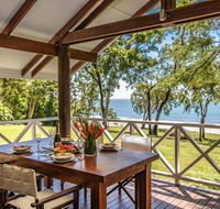 Cottonwood - Private Beachfront - Inverell Accommodation