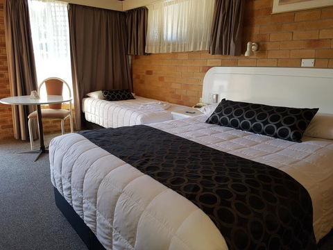 Cousins Motor Inn - Inverell Accommodation 1