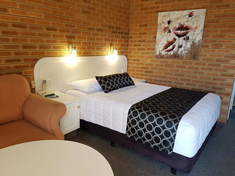 Cousins Motor Inn - Inverell Accommodation 3