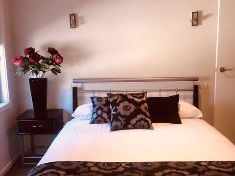 Creekside Apartment - Inverell Accommodation 0