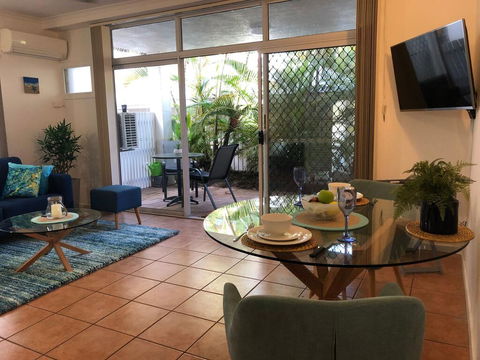 Crystal Palms - Inverell Accommodation 3
