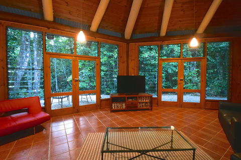 Daintree Cascades - Inverell Accommodation 1