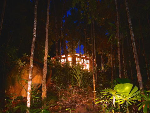 Daintree Cascades - Inverell Accommodation 2