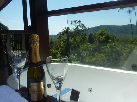 Daintree Holiday Homes - Yurara - Inverell Accommodation 3